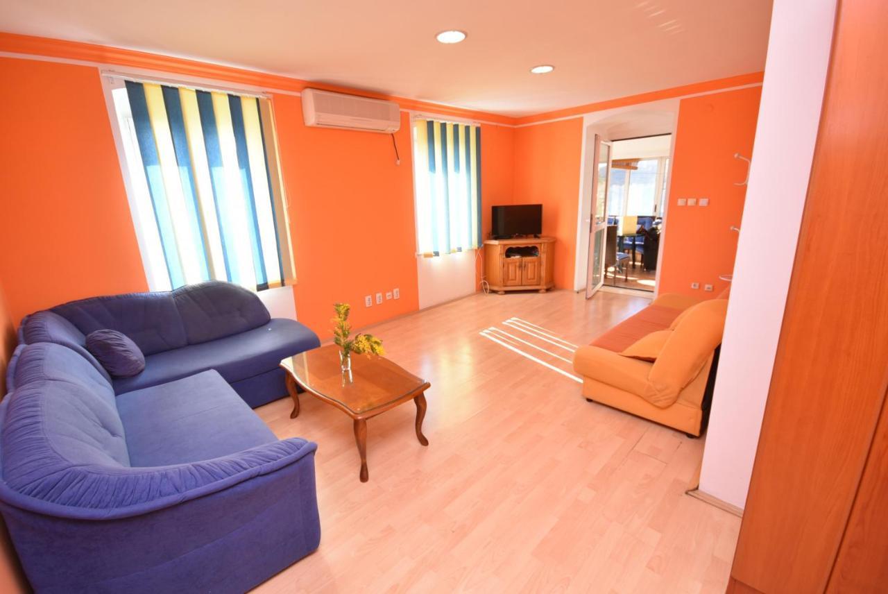 فيلا Seaside House تْشيرسيك نوفي المظهر الخارجي الصورة